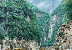 合适前人“千里江陵一日还意境