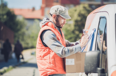 从现办事对象的需要